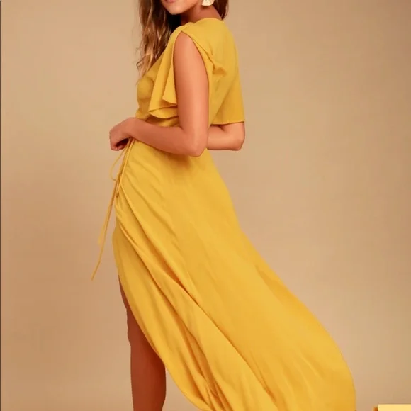 GOLDEN YELLOW MAXI 💛 - Picture 2 of 3